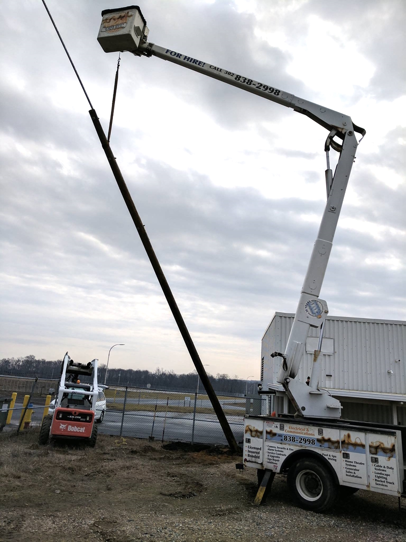 pole-going-up